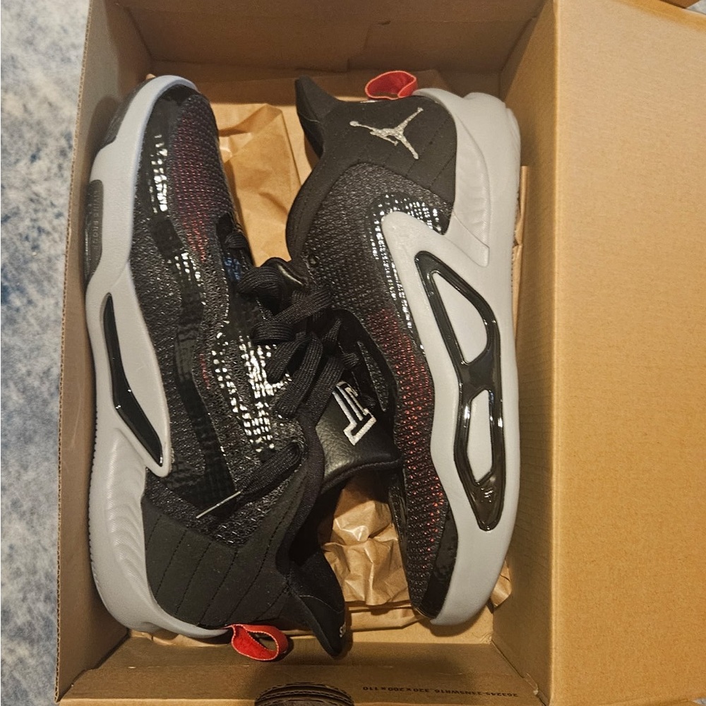 Nike Lunar Roam Men’s Sneakers size 7